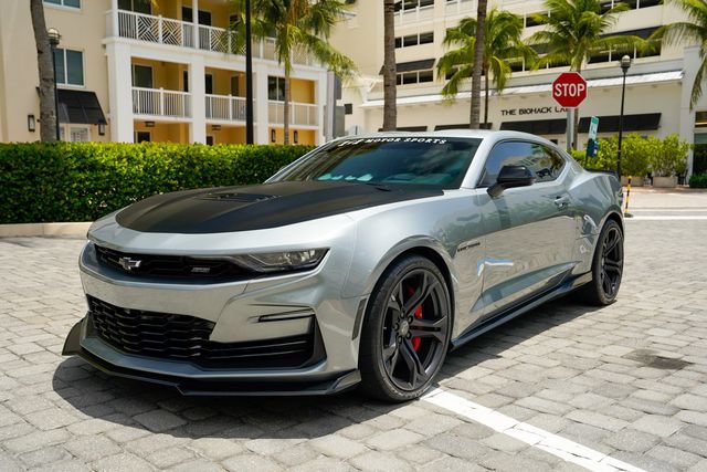 Used 2023 Chevrolet Camaro SS RWD image 9