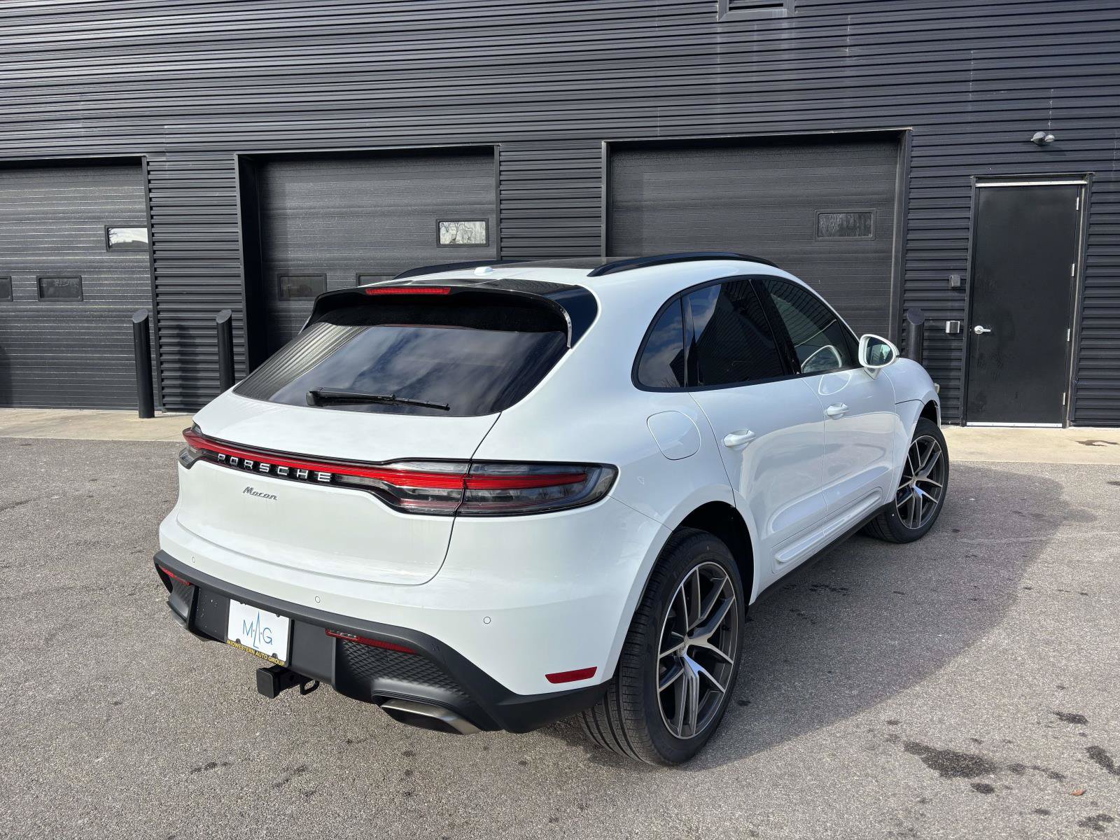 New 2026 Porsche Macan AWD/4WD image 10