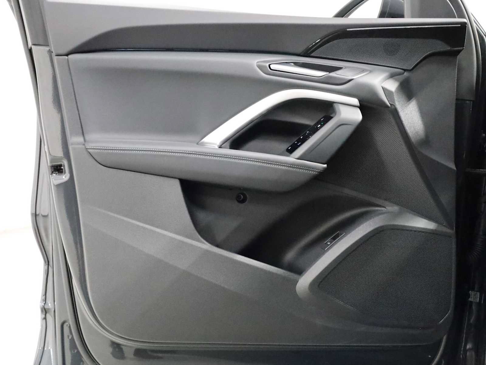 Certified 2025 Audi Q5 Premium AWD/4WD image 16