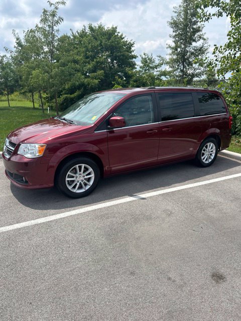 Used 2019 Dodge Grand Caravan SXT FWD image 2