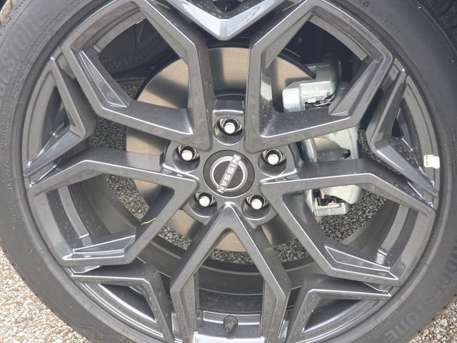 New 2026 Nissan Kicks SR AWD/4WD image 9
