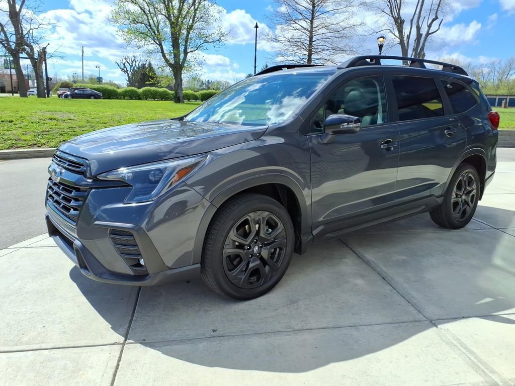 Used 2023 Subaru Ascent Onyx Edition AWD/4WD image 3