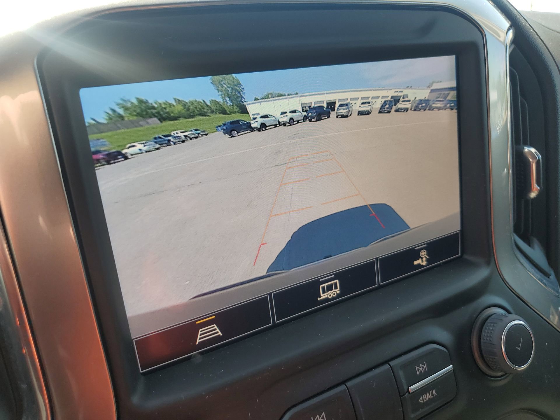 Used 2022 Chevrolet Silverado 1500 LTZ AWD/4WD image 22