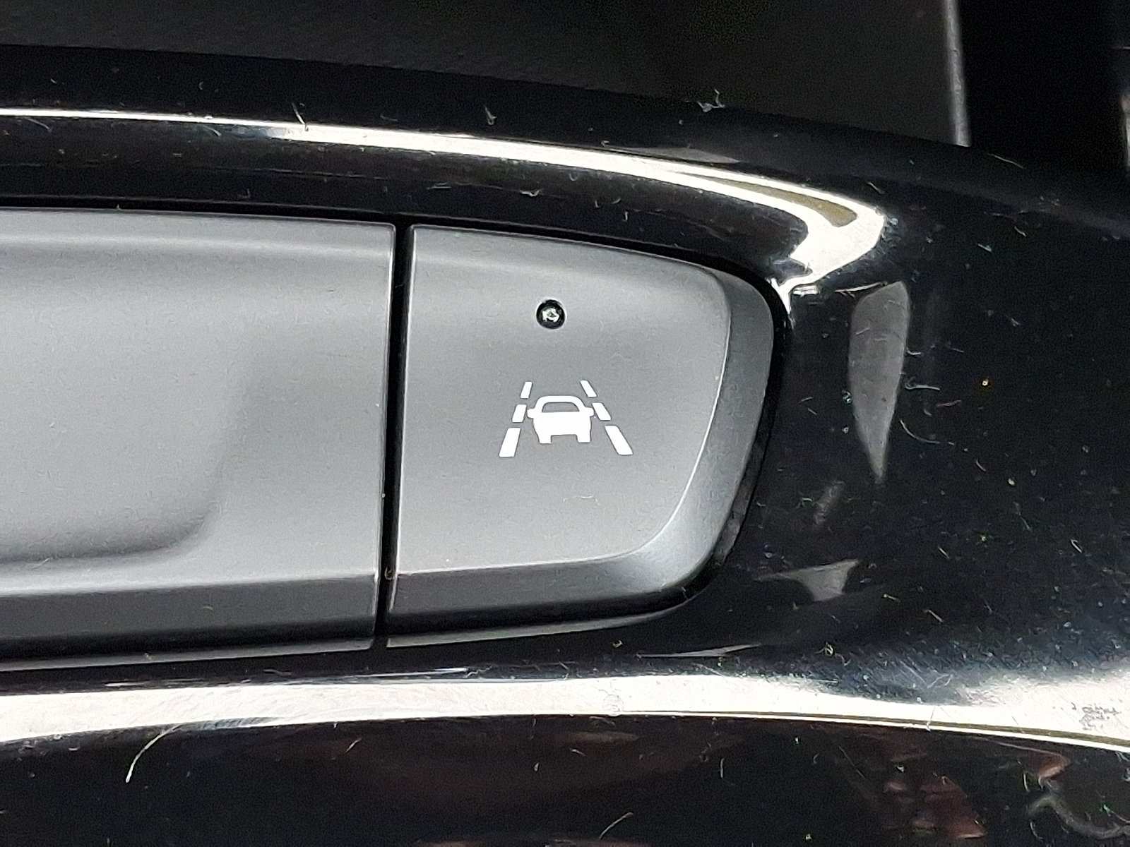 Used 2025 Chevrolet Trax ACTIV FWD image 24
