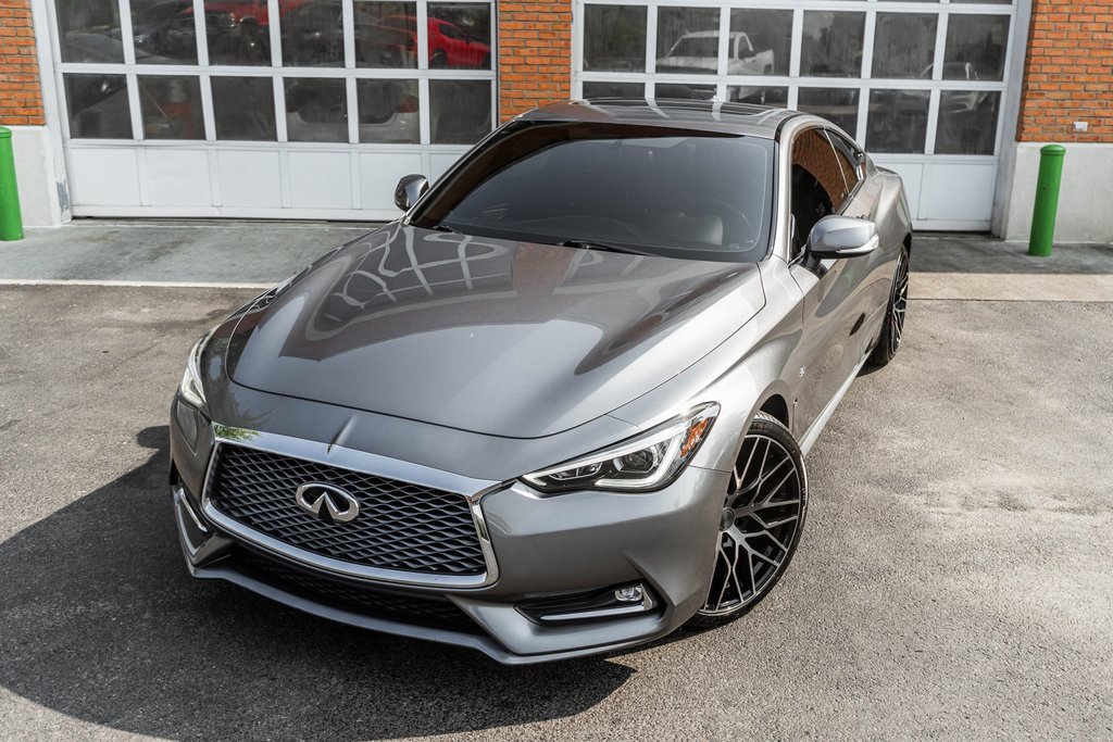 Used 2018 INFINITI Q60 3.0t Luxe image 2
