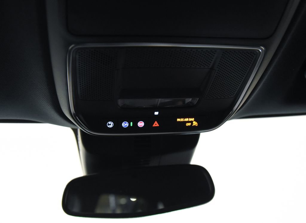 Used 2025 GMC Acadia Denali image 33