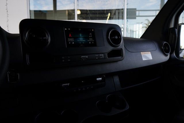 Used 2023 Mercedes-Benz Sprinter 2500 image 24