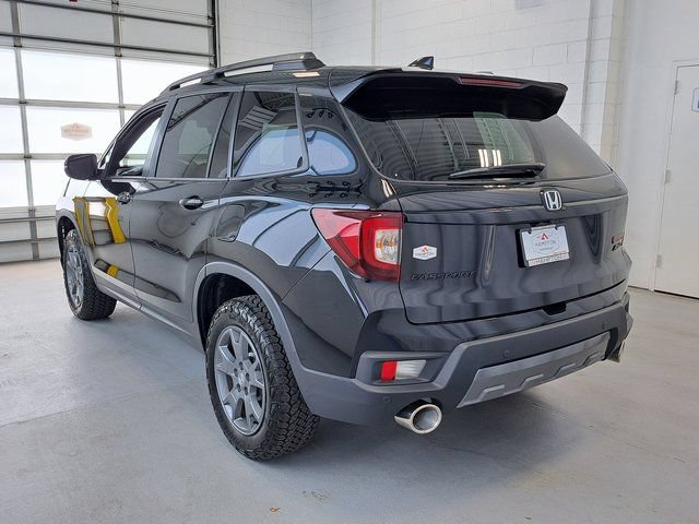 Used 2025 Honda Passport TrailSport image 8