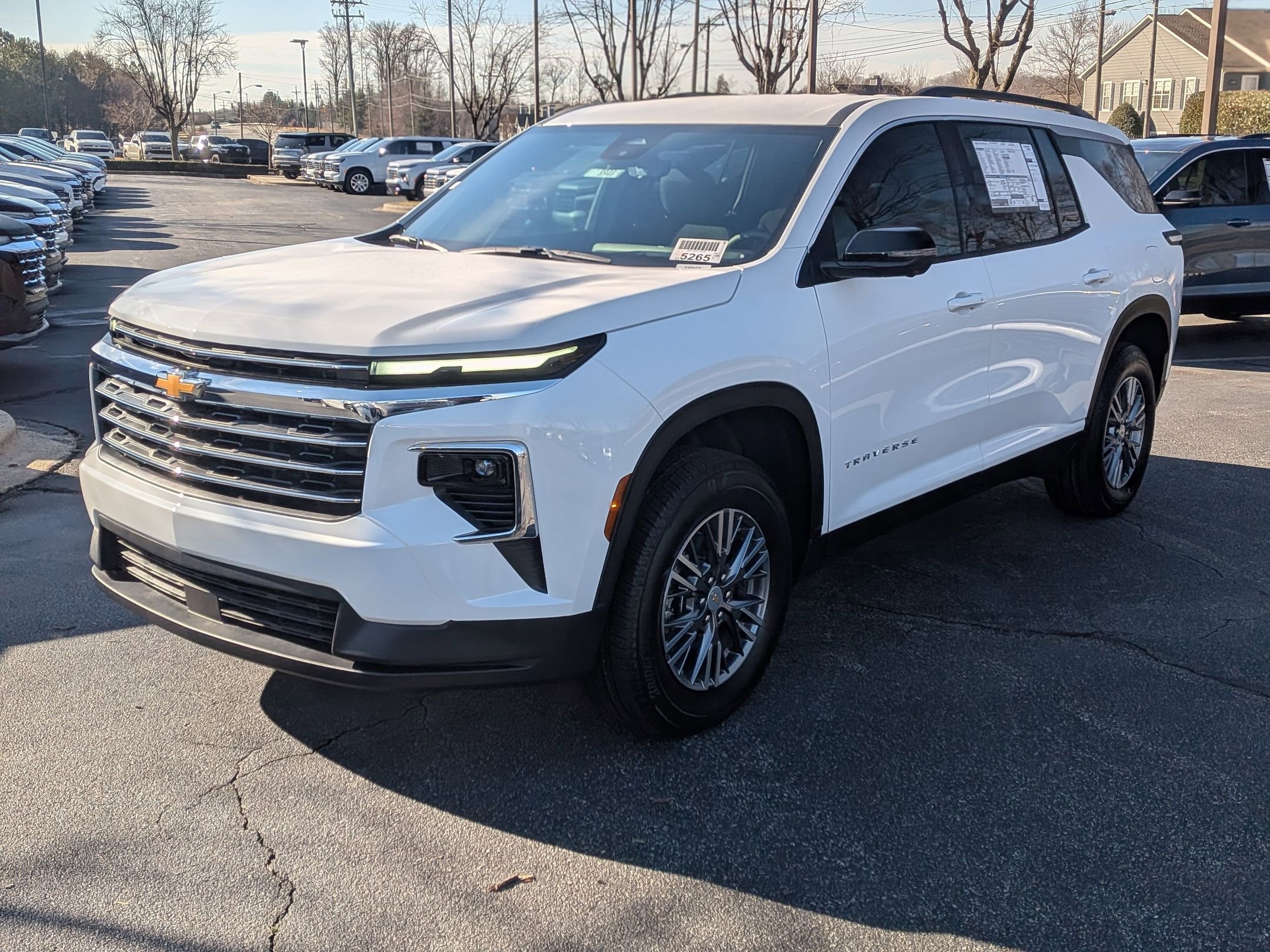 New 2026 Chevrolet Traverse LT w/ Driver Confidence Package FWD image 3