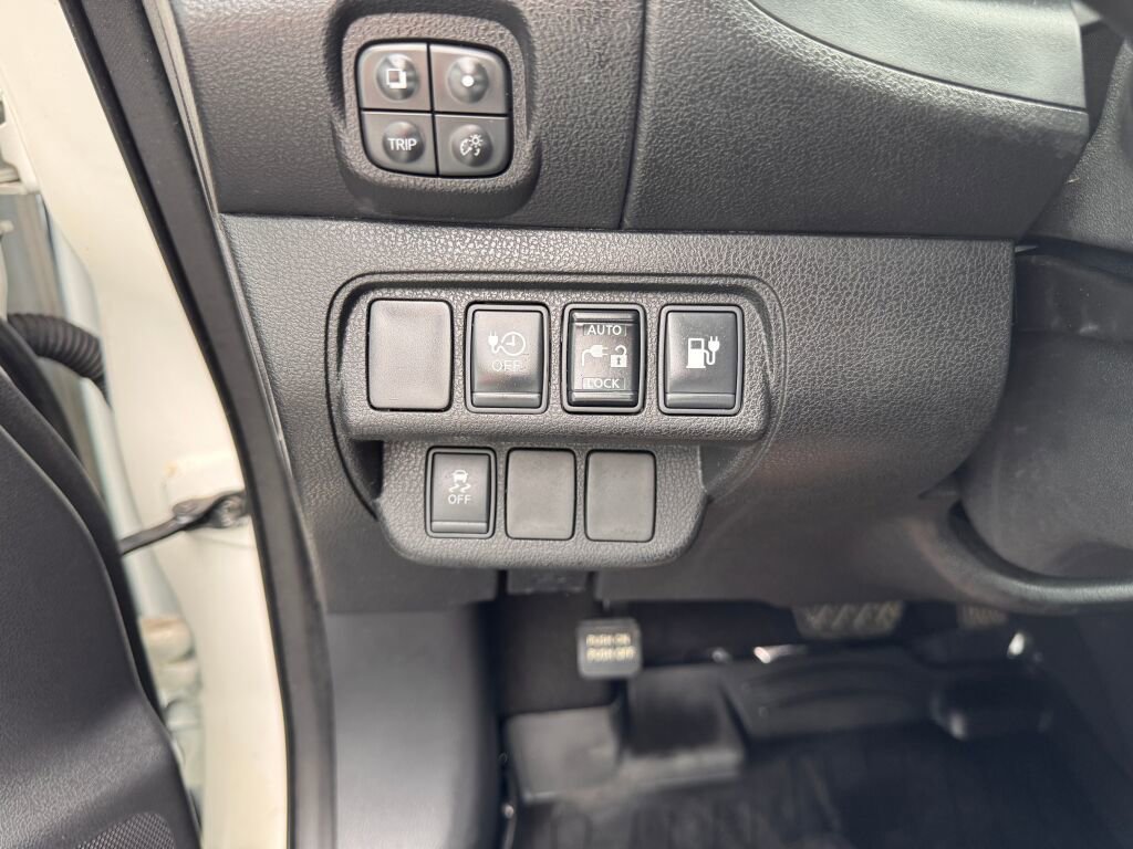 Used 2016 Nissan Leaf S w/ Charger Package FWD image 27