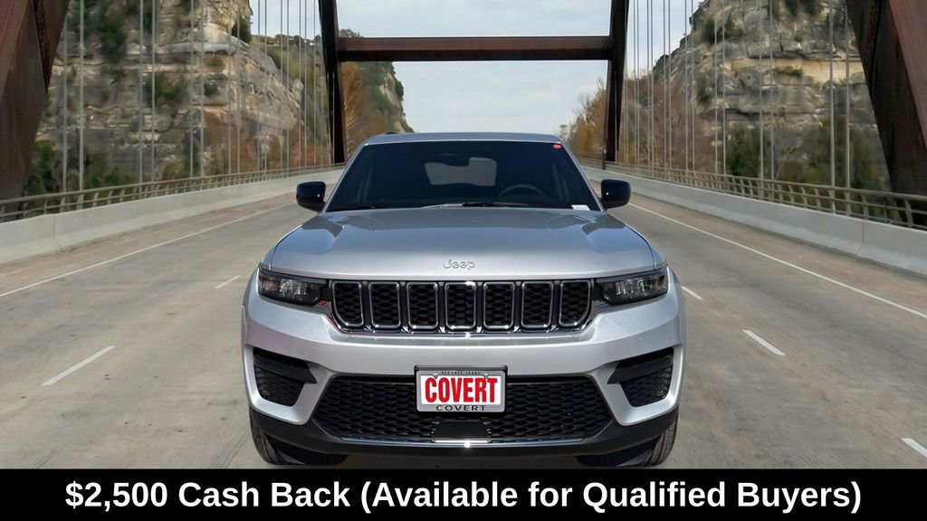 New 2026 Jeep Grand Cherokee Laredo RWD image 2