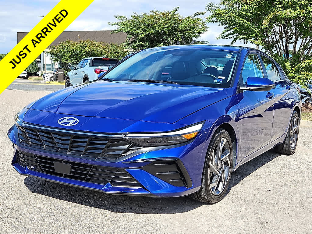 Used 2025 Hyundai Elantra Limited