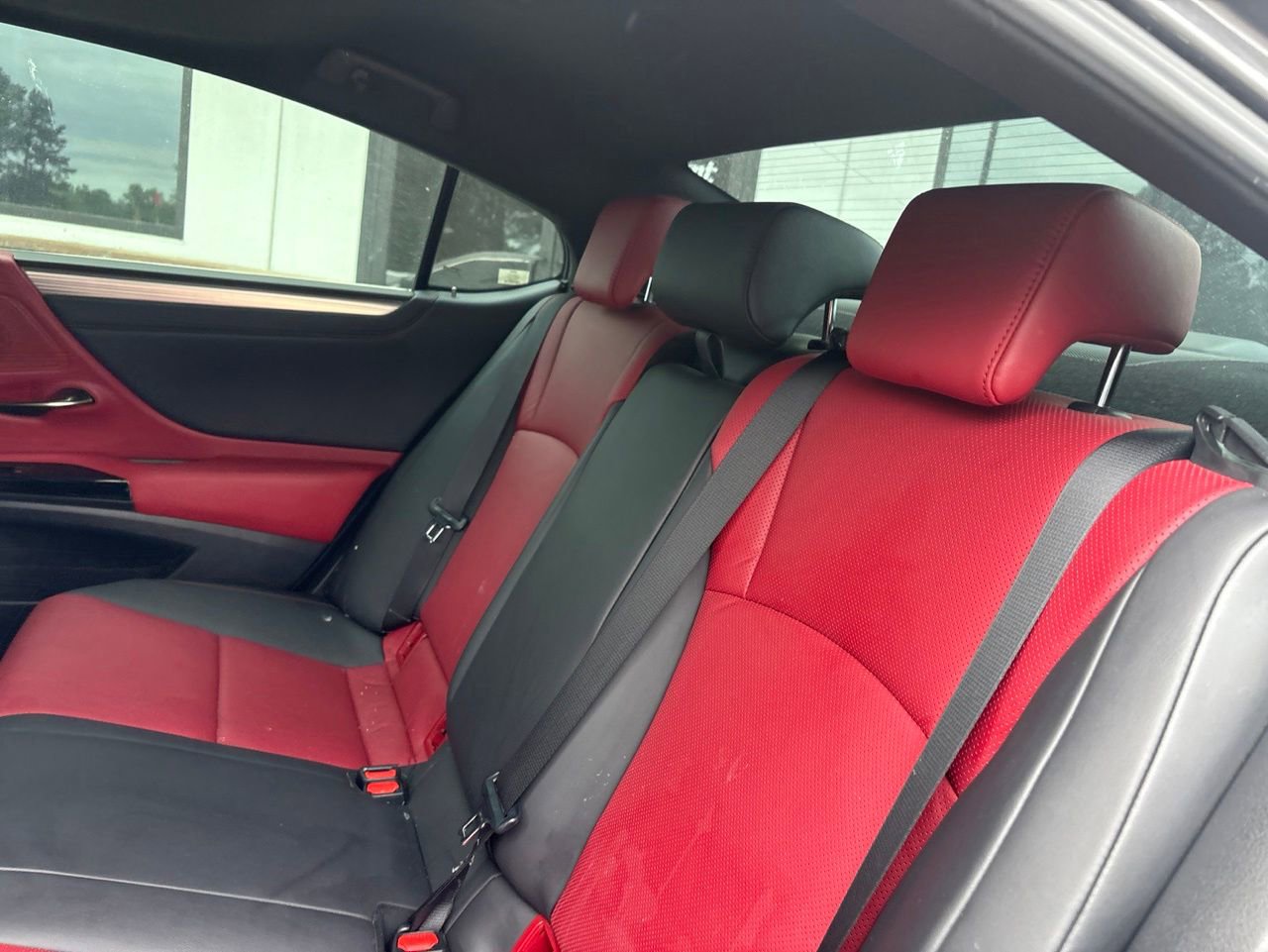 Used 2023 Lexus ES 300h F Sport FWD image 4