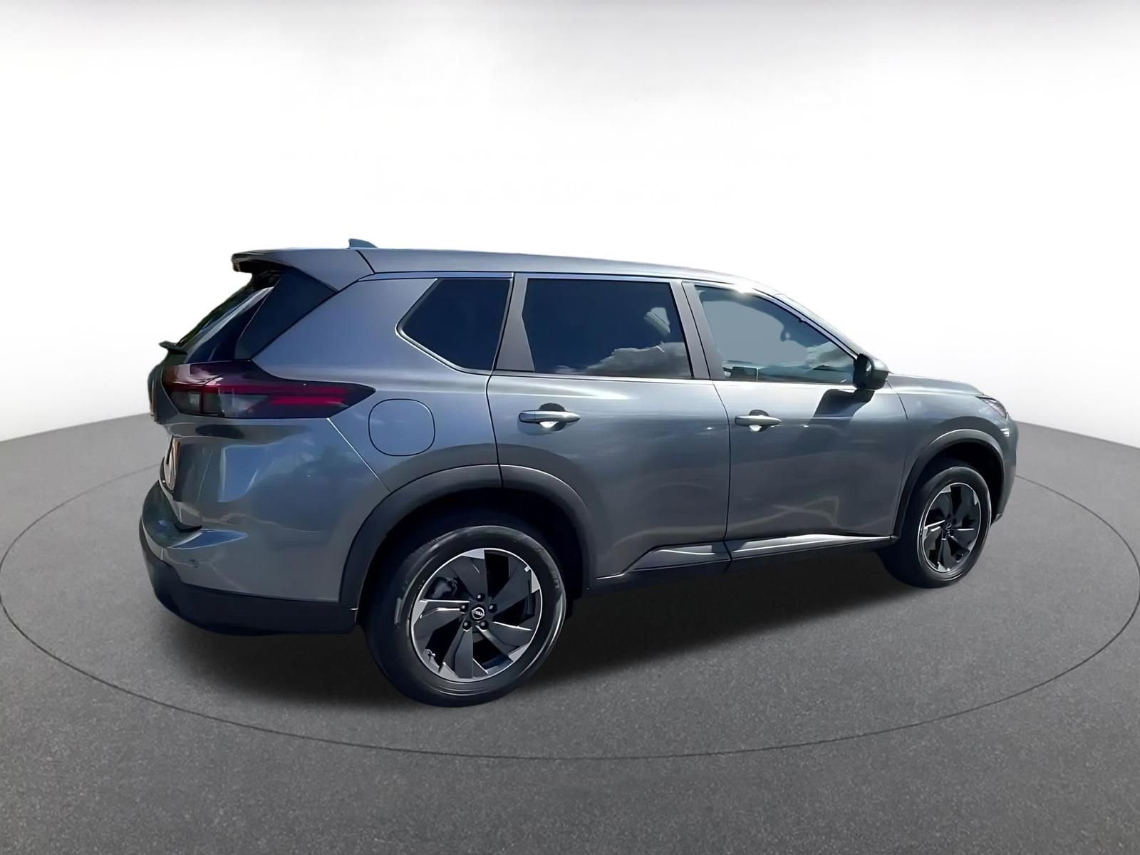 Used 2025 Nissan Rogue SV image 15