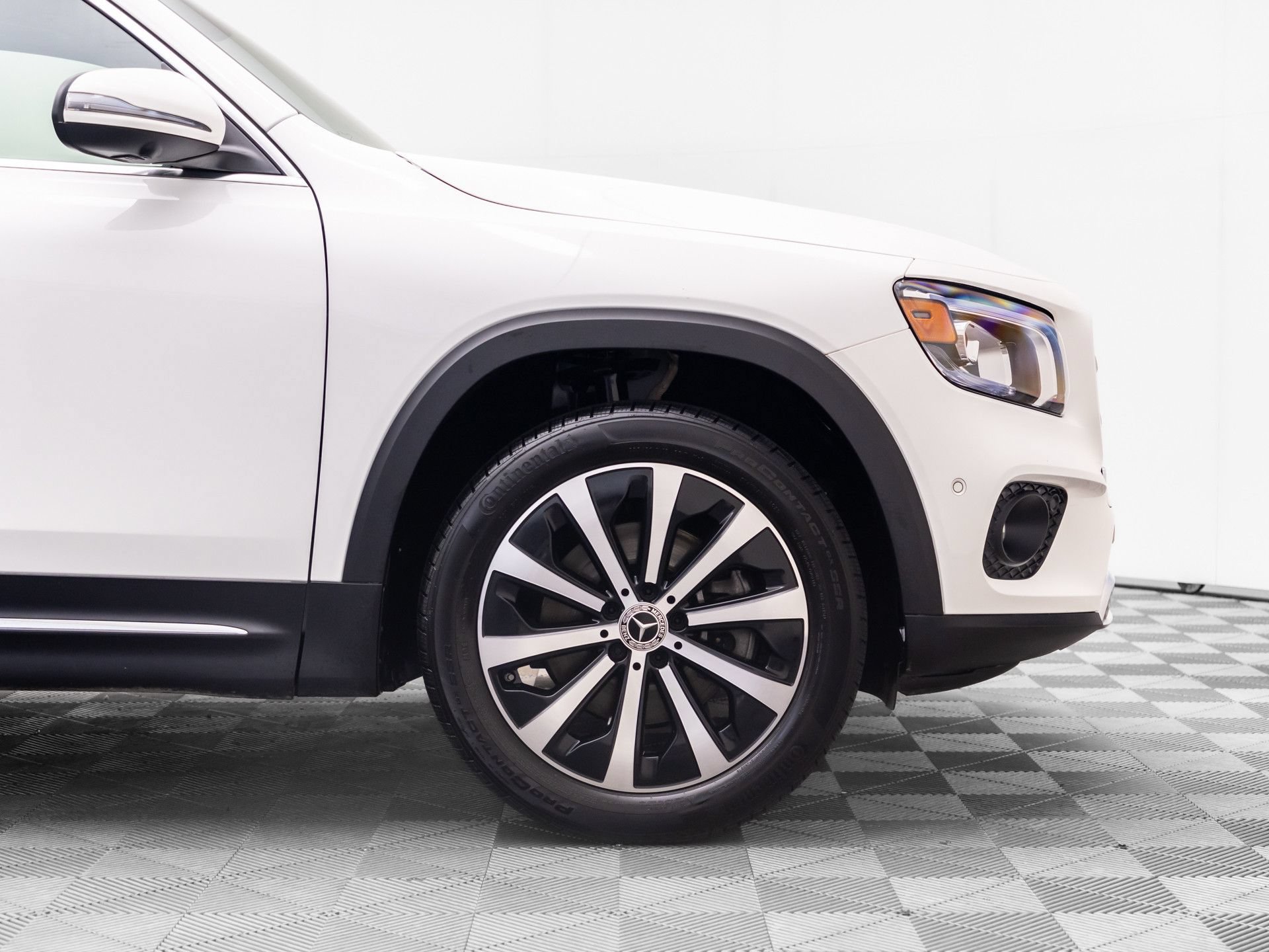 Used 2023 Mercedes-Benz GLB 250 4MATIC image 33