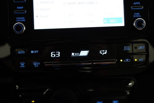 Used 2020 Toyota Prius XLE AWD/4WD image 31