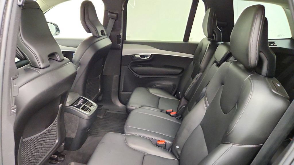 Used 2024 Volvo XC90 B5 Core w/ Protection Package Premier AWD/4WD image 22