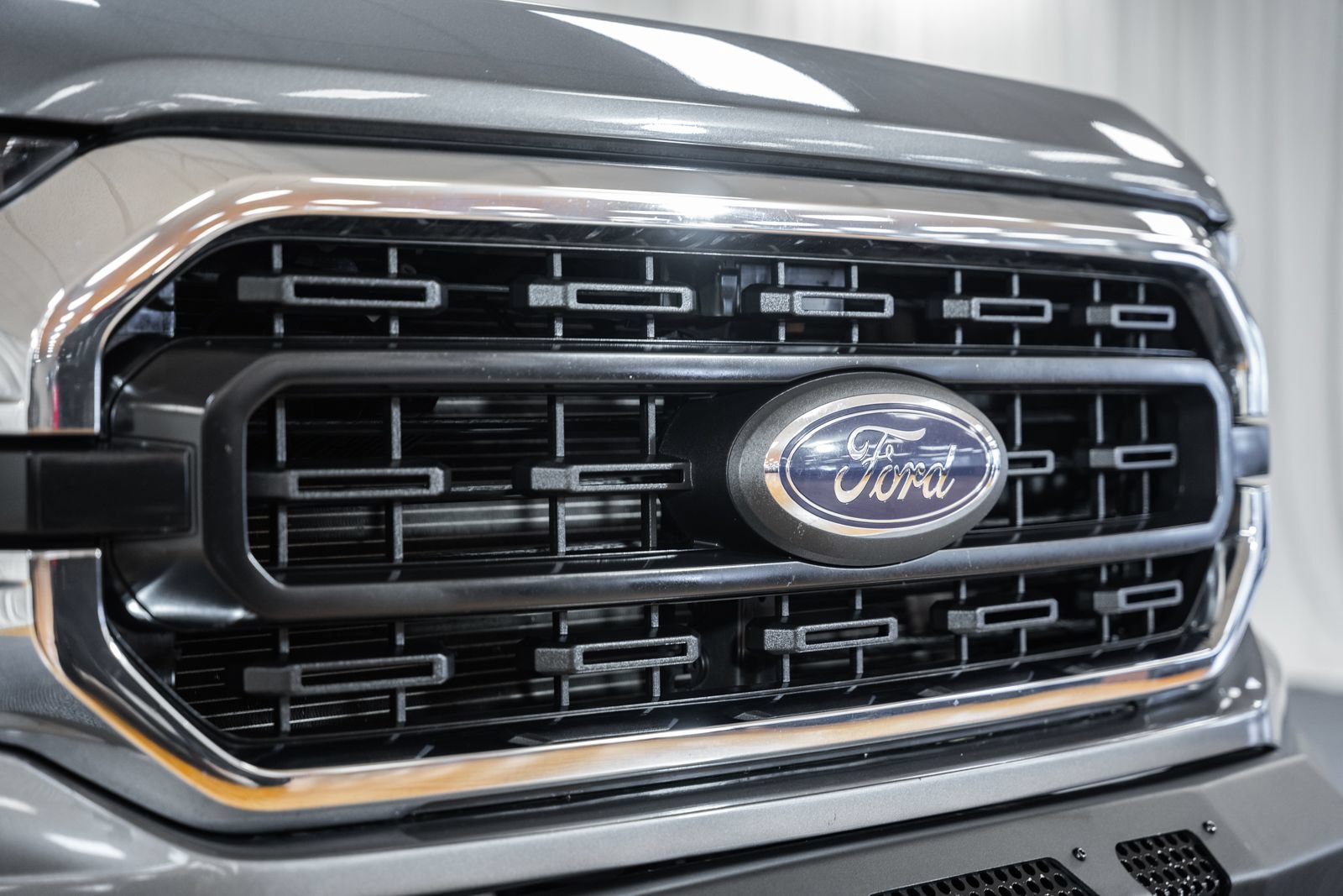 Used 2023 Ford F150 XLT AWD/4WD image 10