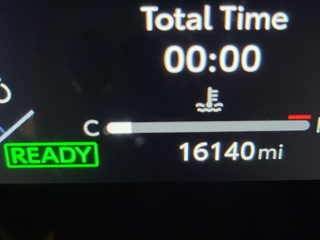 Used 2025 Toyota Camry XLE image 13