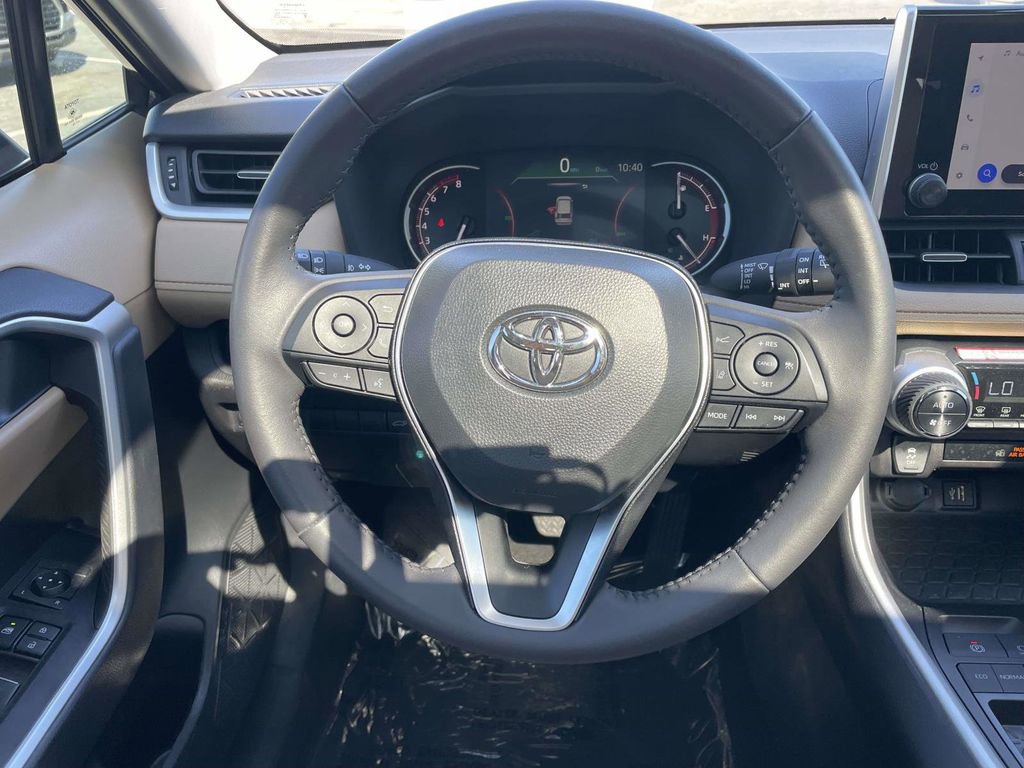 Used 2025 Toyota RAV4 XLE Premium FWD image 26