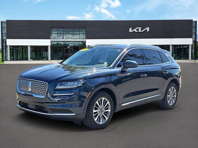 Used 2023 Lincoln Nautilus Reserve AWD/4WD image 2