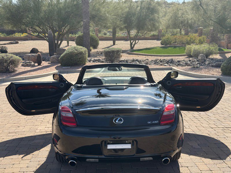 Used 2010 Lexus SC 430 Convertible image 12