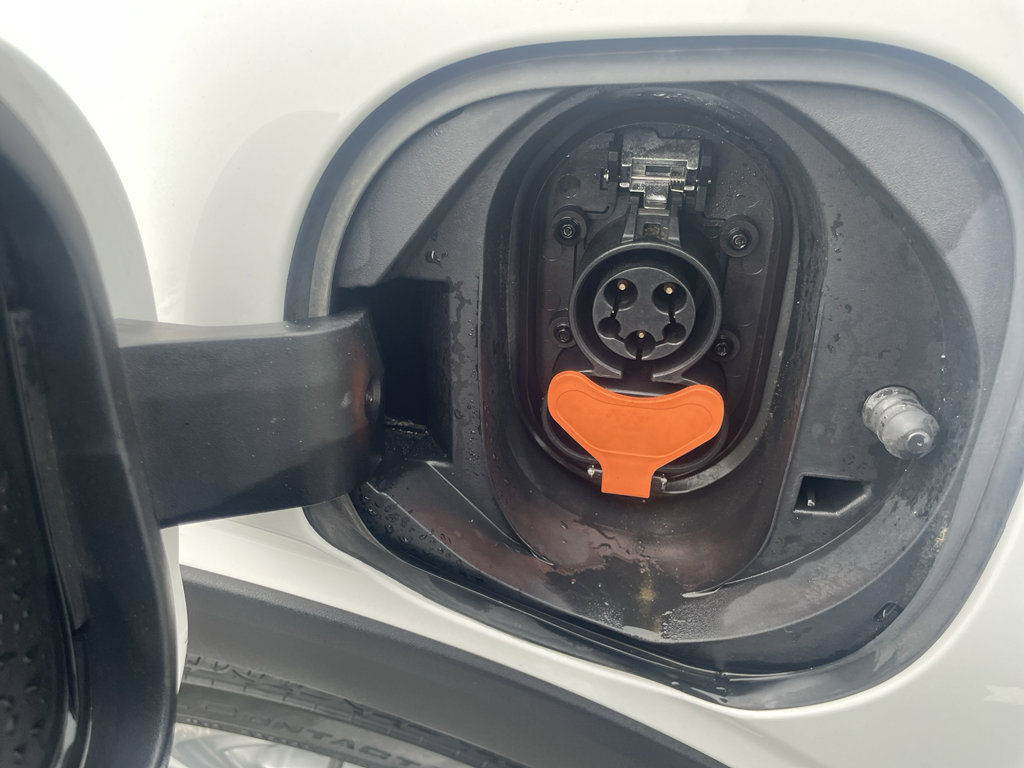 Used 2022 Chevrolet Bolt EUV LT FWD image 17