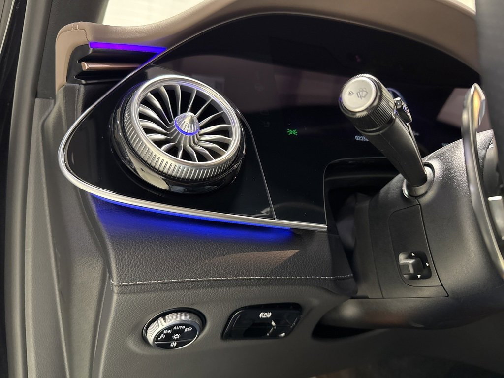 Used 2025 Mercedes-Benz EQE AMG 4MATIC SUV image 16