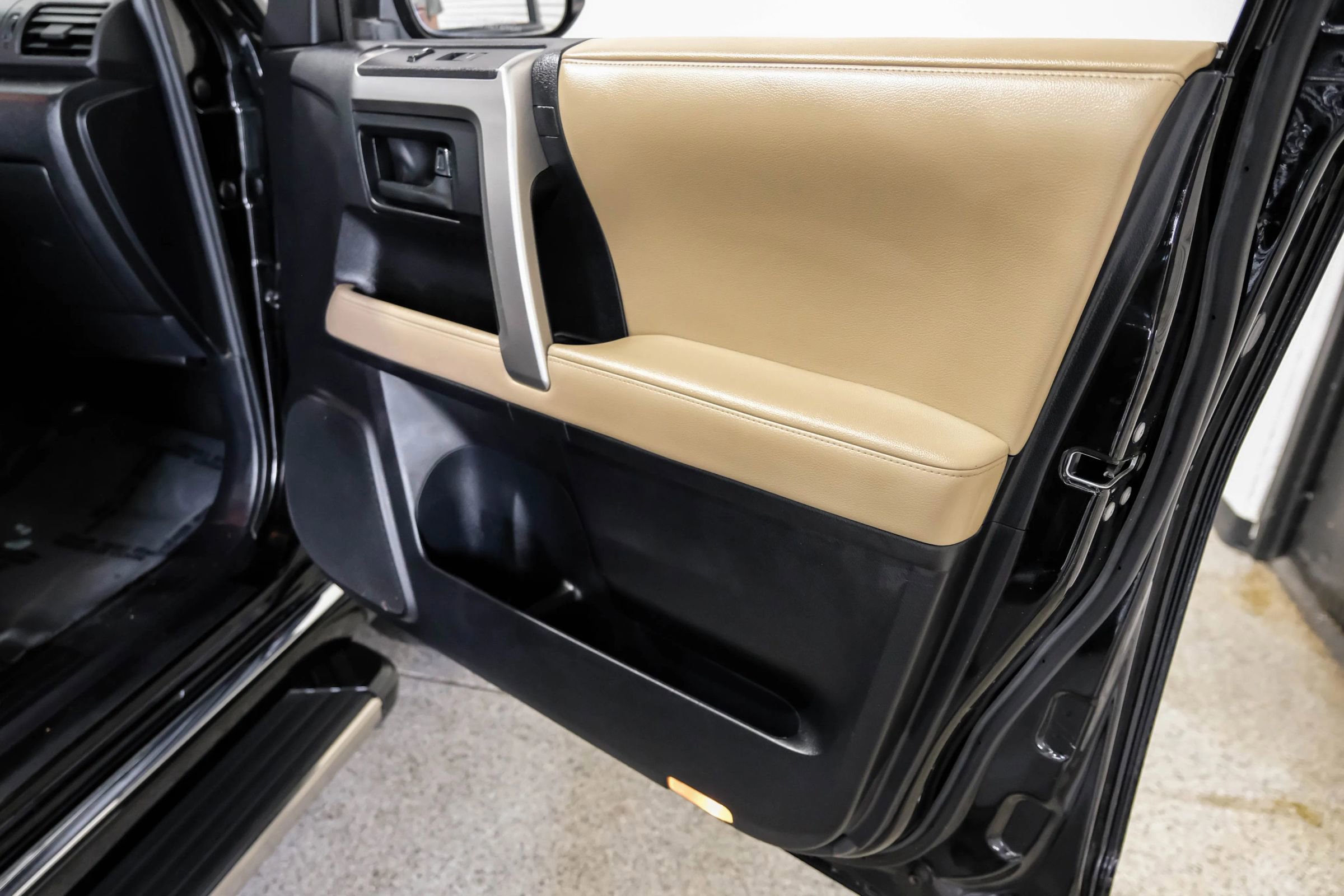 Used 2012 Toyota 4Runner Limited image 52