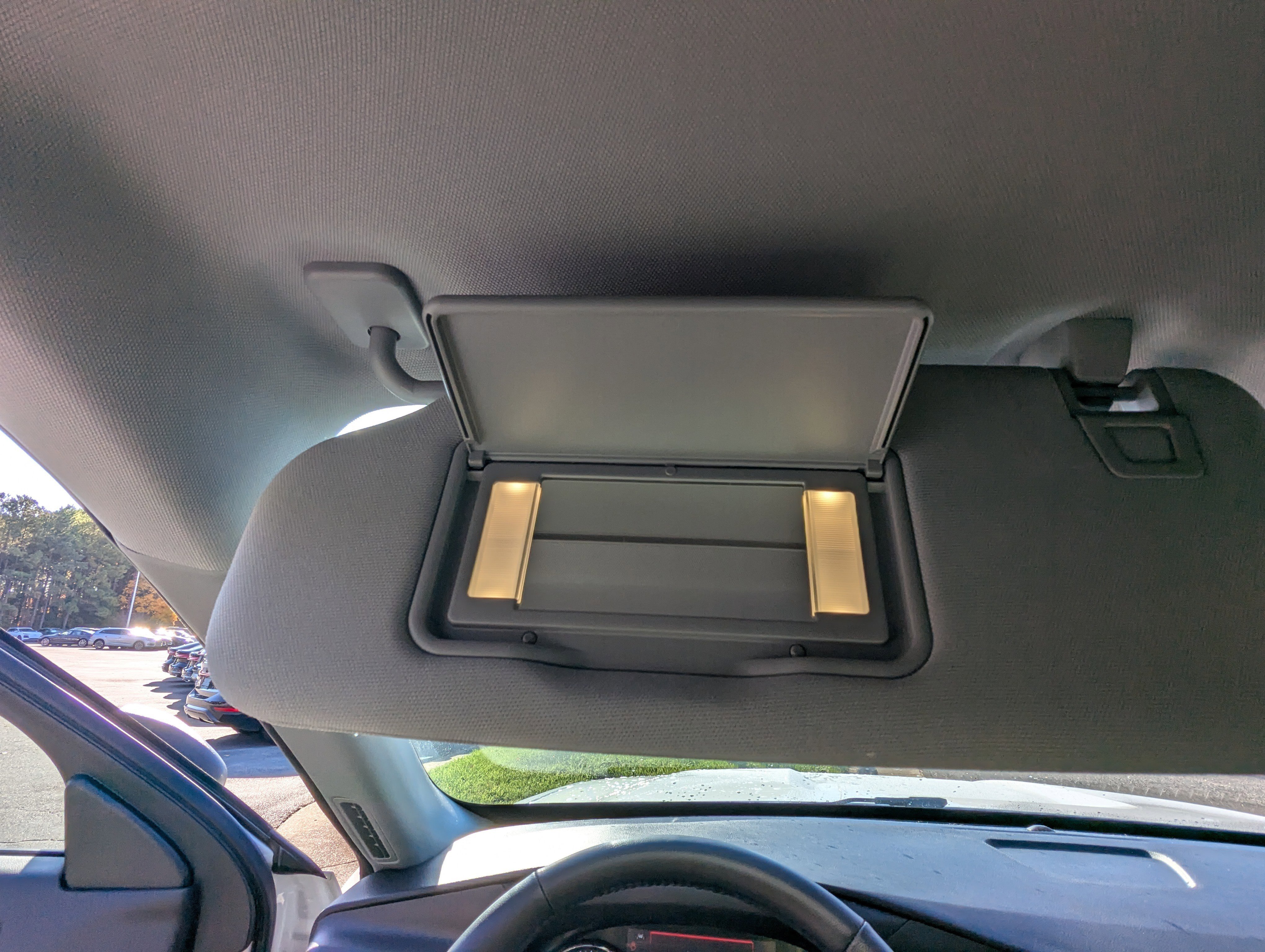 Used 2022 Ford Explorer XLT image 27