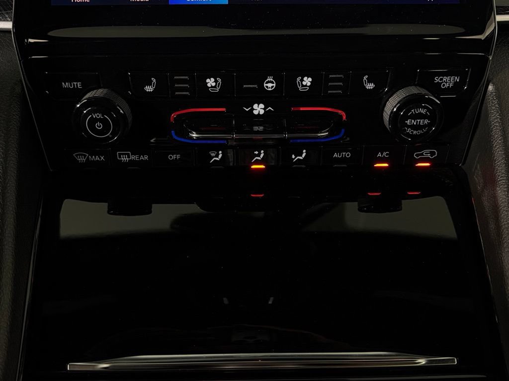 Certified 2022 Jeep Grand Cherokee Trailhawk AWD/4WD image 17