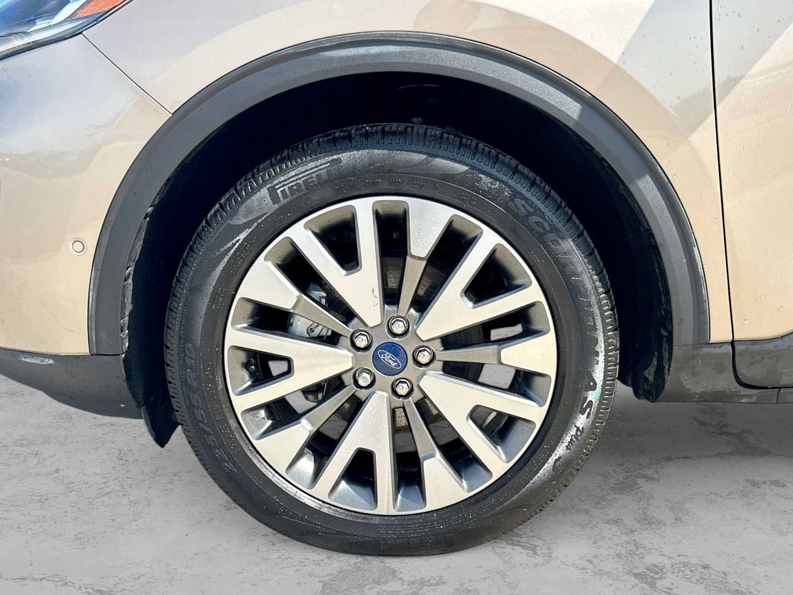 Used 2020 Ford Escape Titanium AWD/4WD image 13