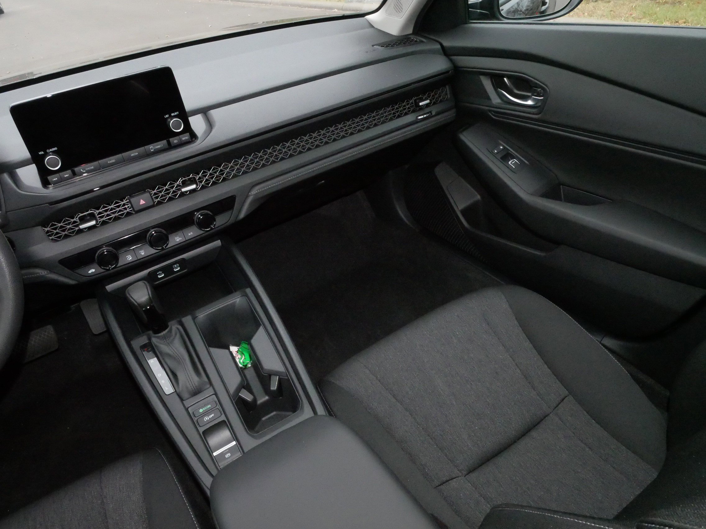 Certified 2025 Honda Accord SE image 11