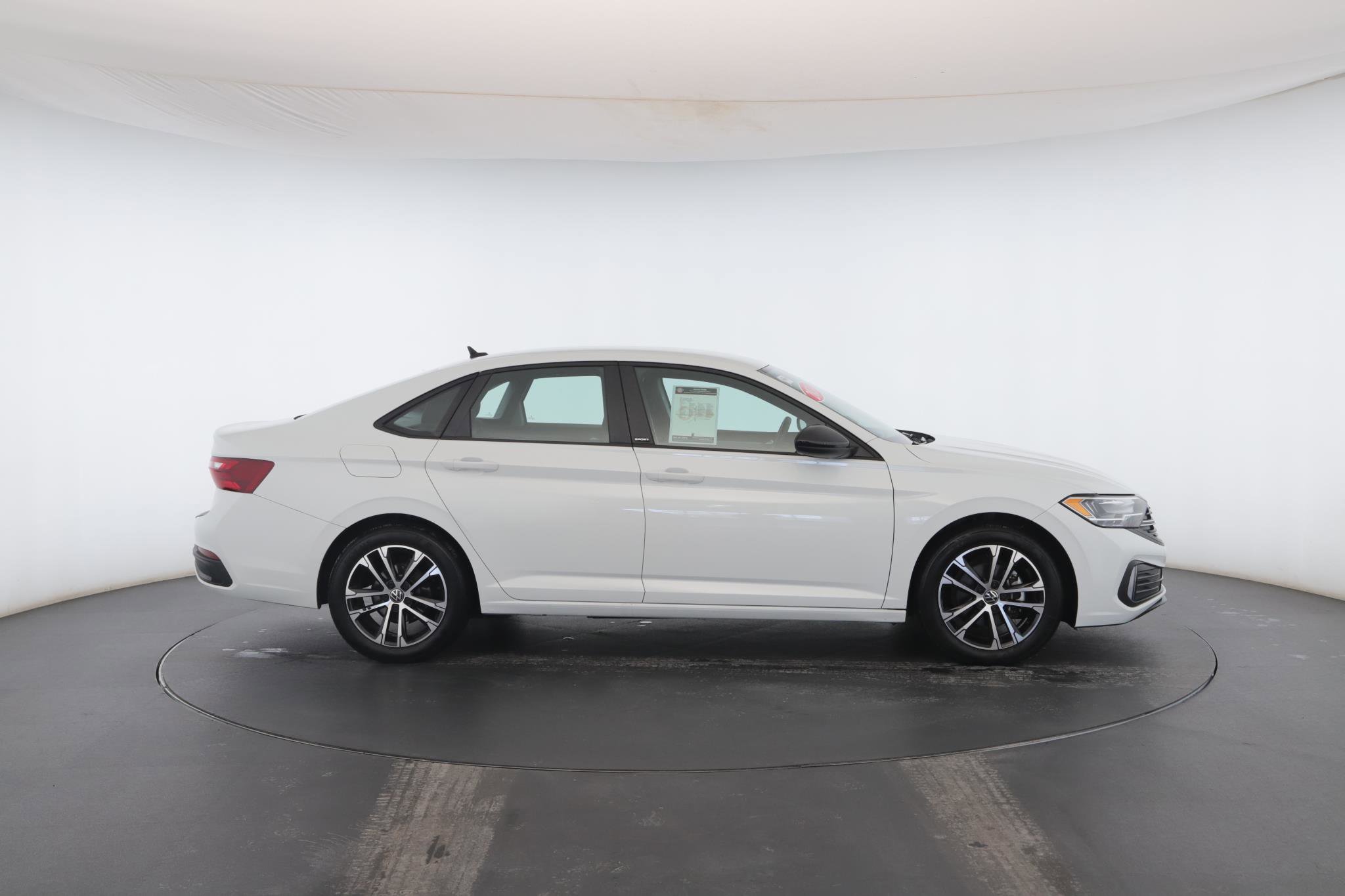 Used 2024 Volkswagen Jetta Sport image 18