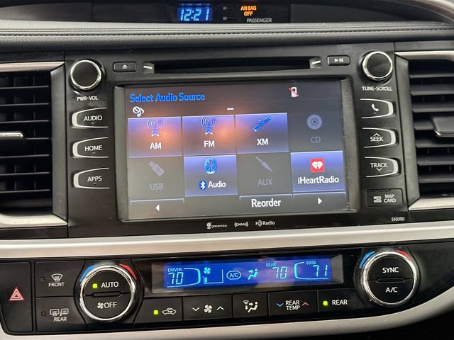 Used 2019 Toyota Highlander XLE AWD/4WD image 11