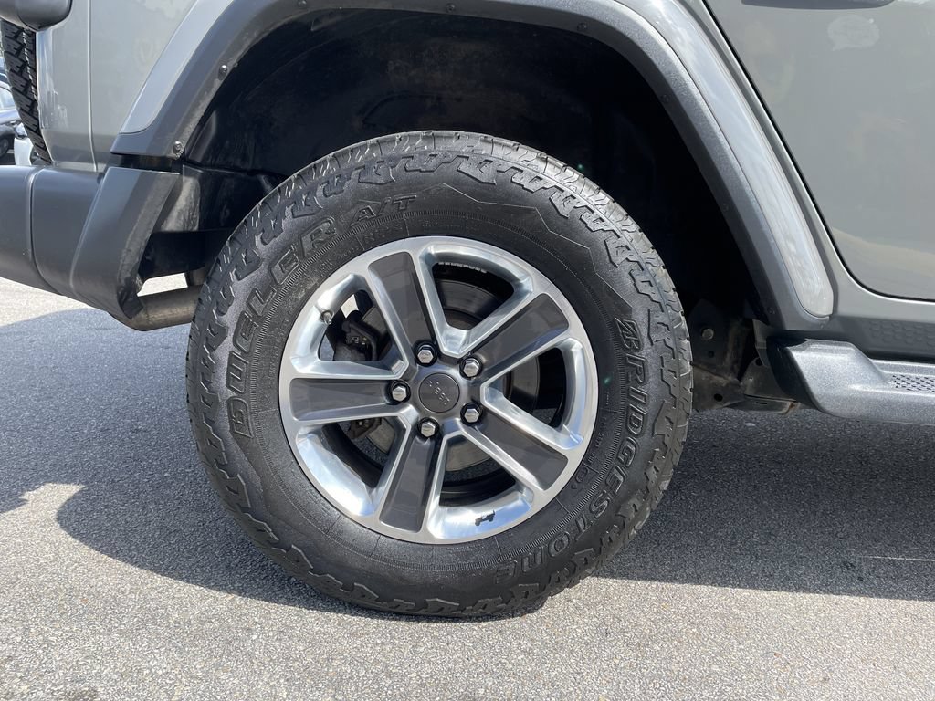 Used 2020 Jeep Wrangler Unlimited Sahara w/ Cold Weather Group AWD/4WD image 12