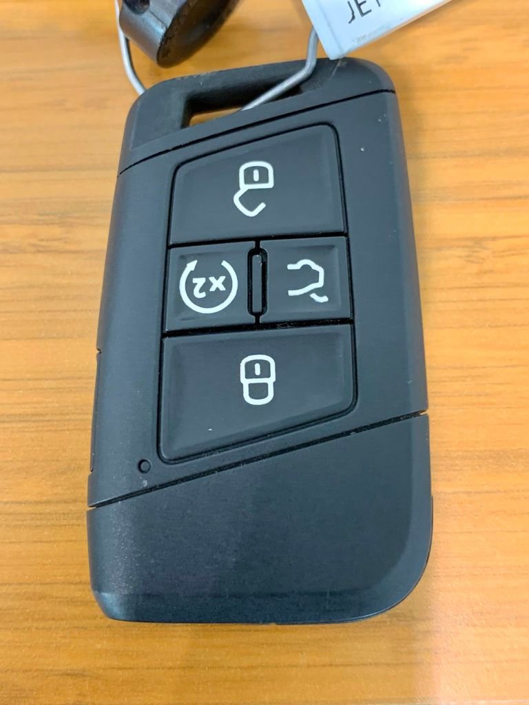 Used 2024 Volkswagen Jetta SE image 44