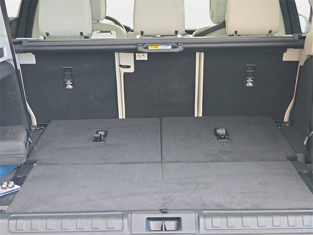 New 2026 Land Rover Discovery S image 21