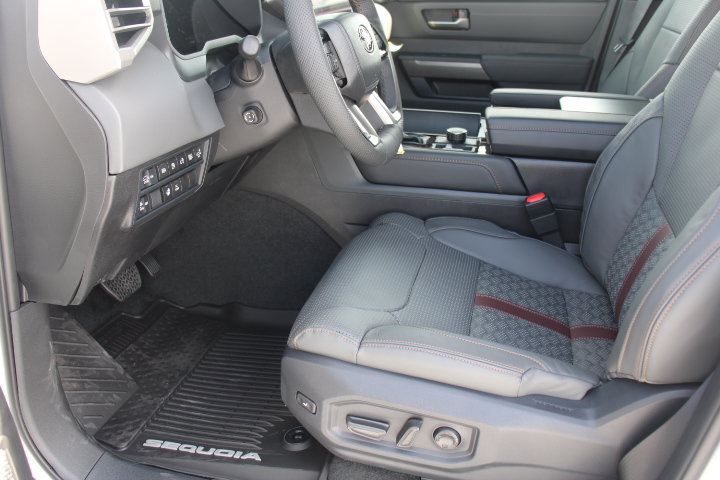 New 2026 Toyota Sequoia Capstone w/ Tow Technology Package AWD/4WD image 10