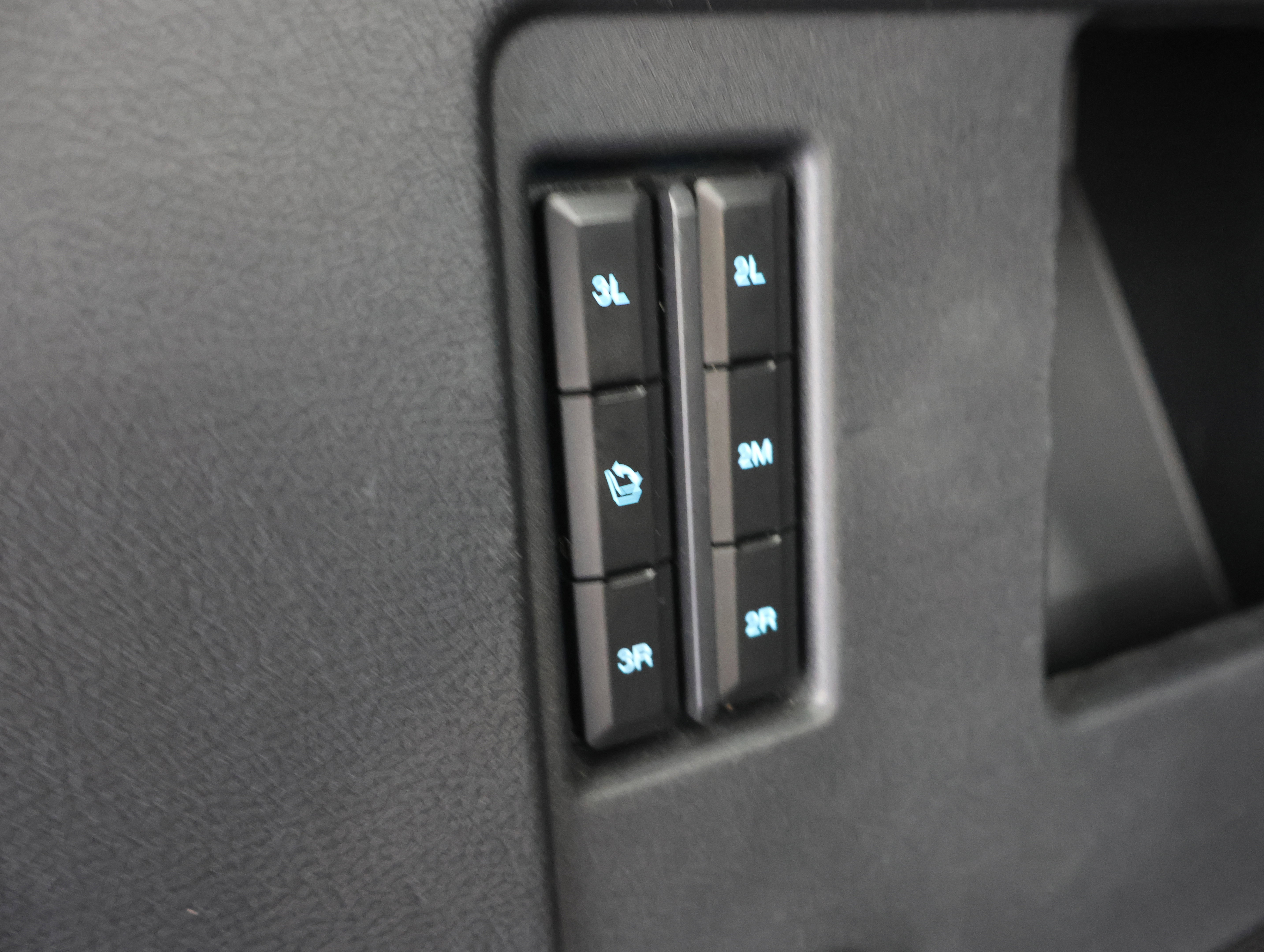 Used 2023 Ford Expedition Max Limited image 31