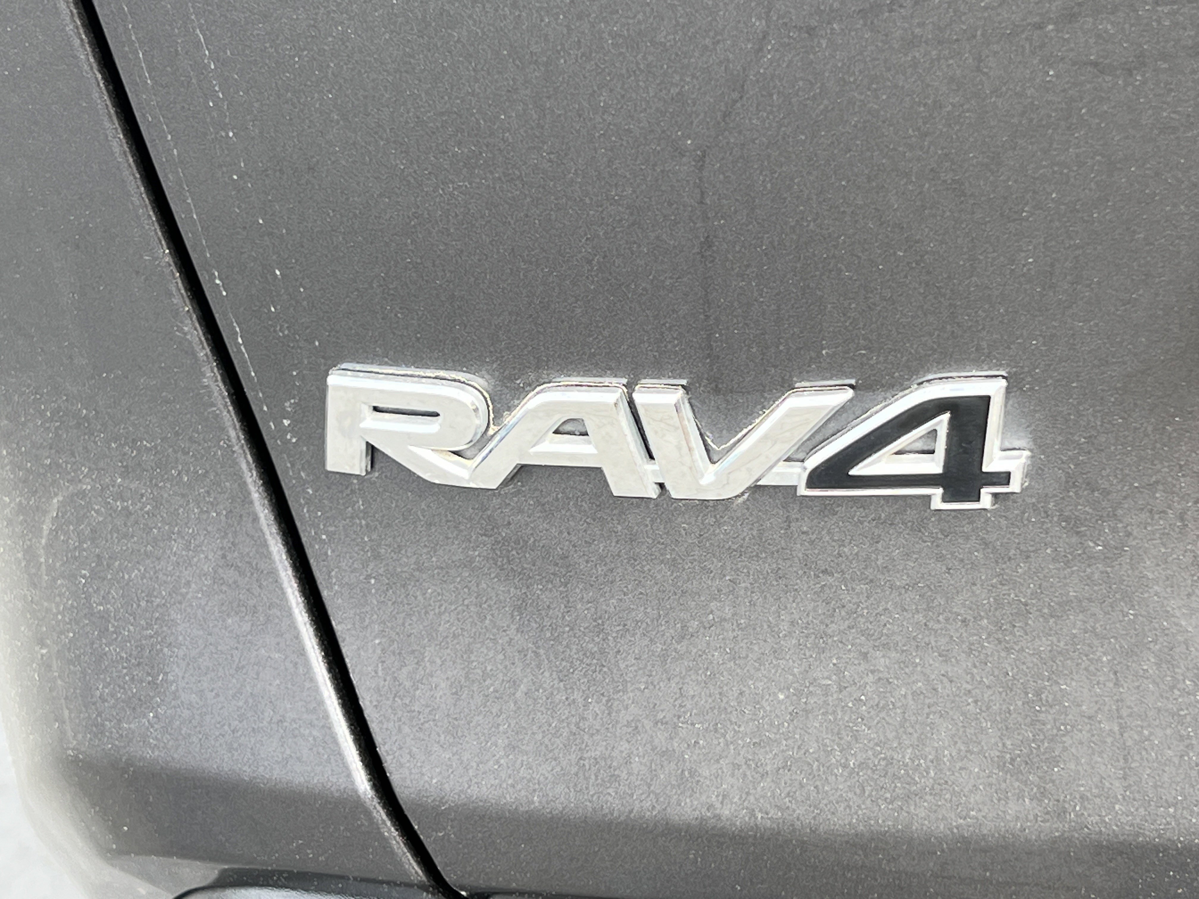 Used 2025 Toyota RAV4 XLE AWD/4WD image 9