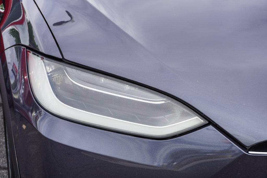 Used 2018 Tesla Model X 75D AWD/4WD image 12