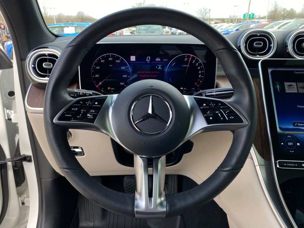 Used 2025 Mercedes-Benz GLC 350e 4MATIC image 14