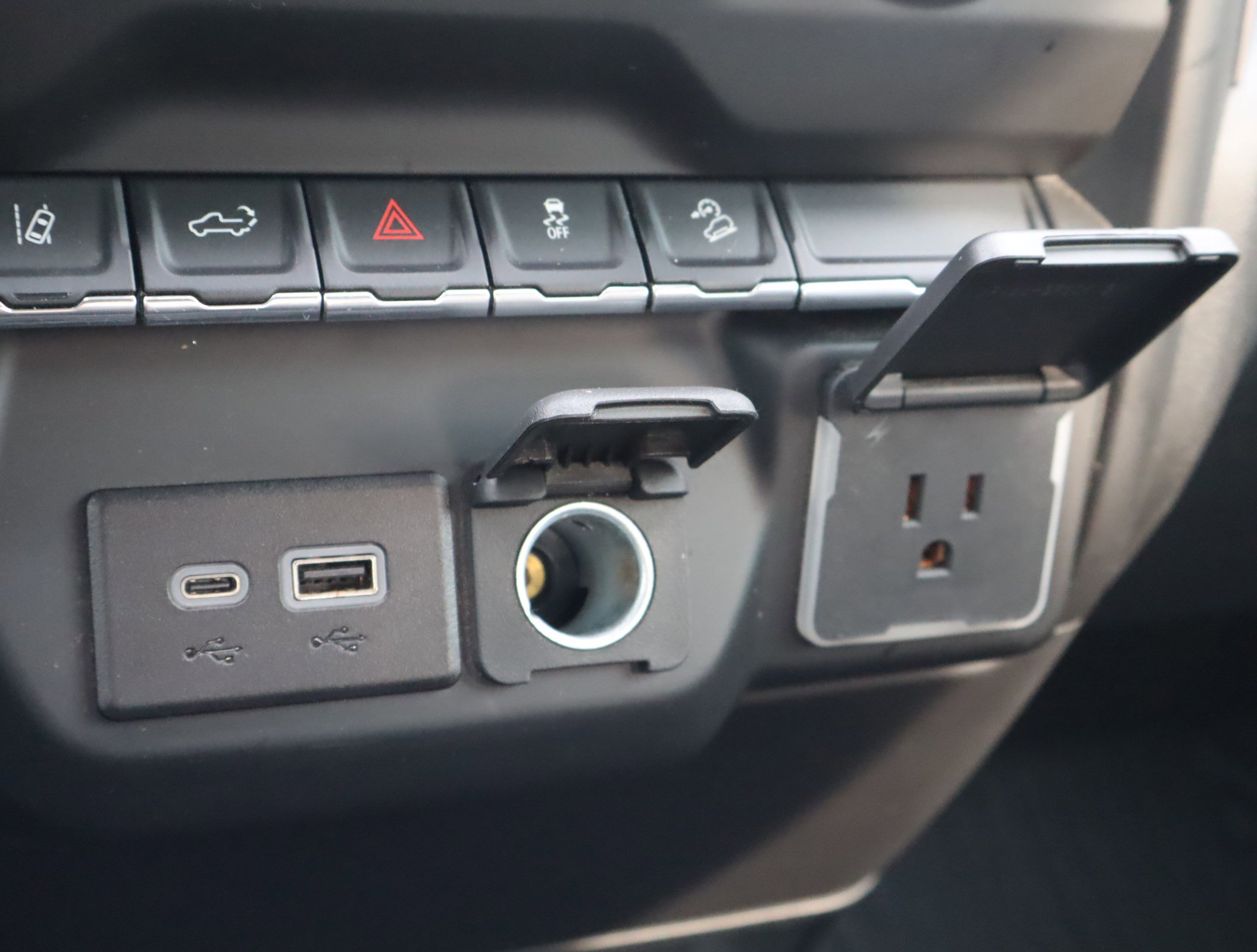 Certified 2024 Chevrolet Silverado 2500 Custom w/ Custom Convenience Package image 29