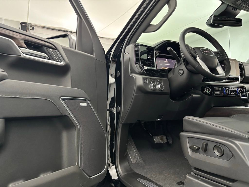 New 2026 GMC Sierra 1500 SLT w/ SLT Premium Package image 16