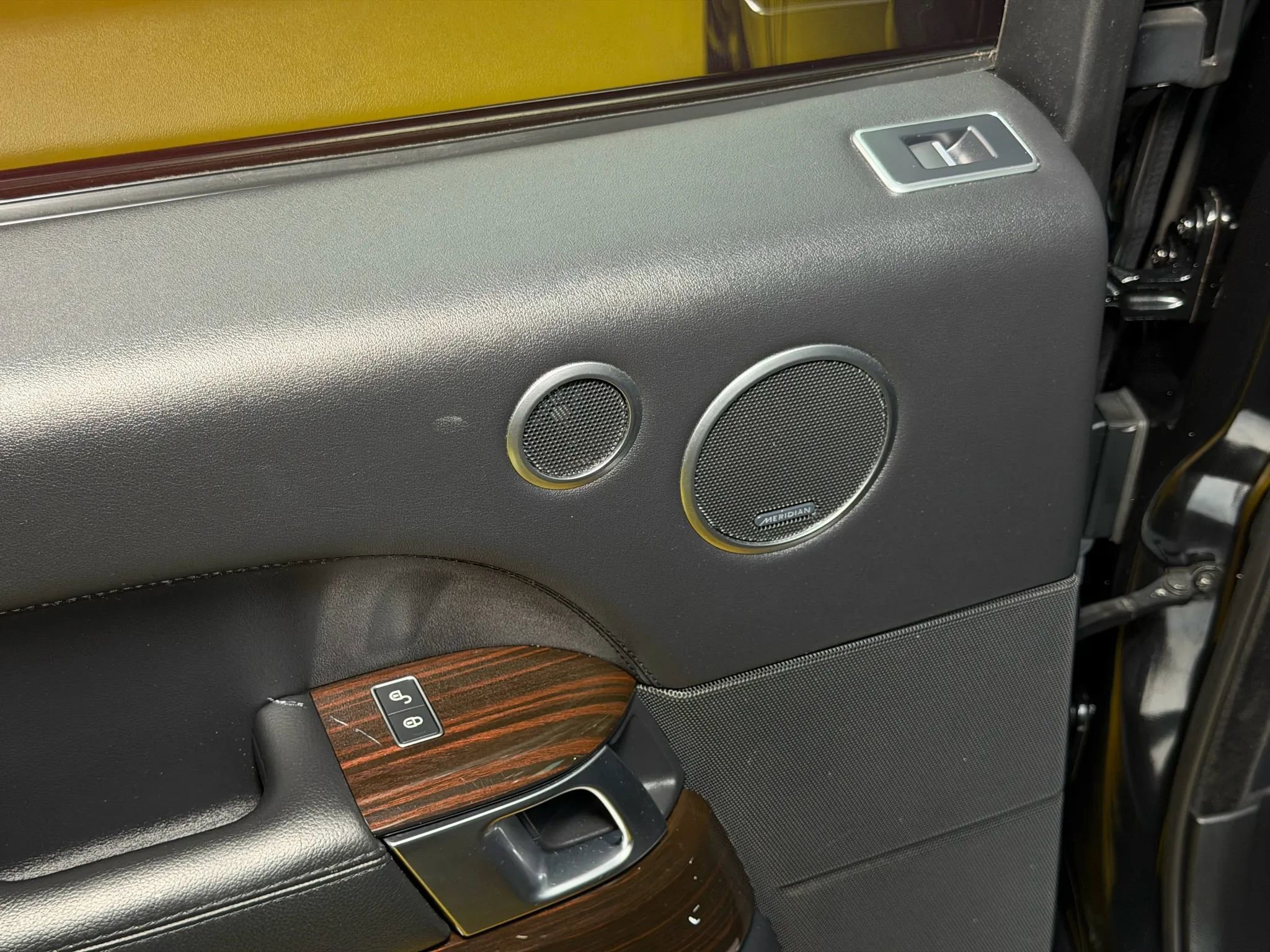 Used 2017 Land Rover Range Rover Sport Utility 4D image 17