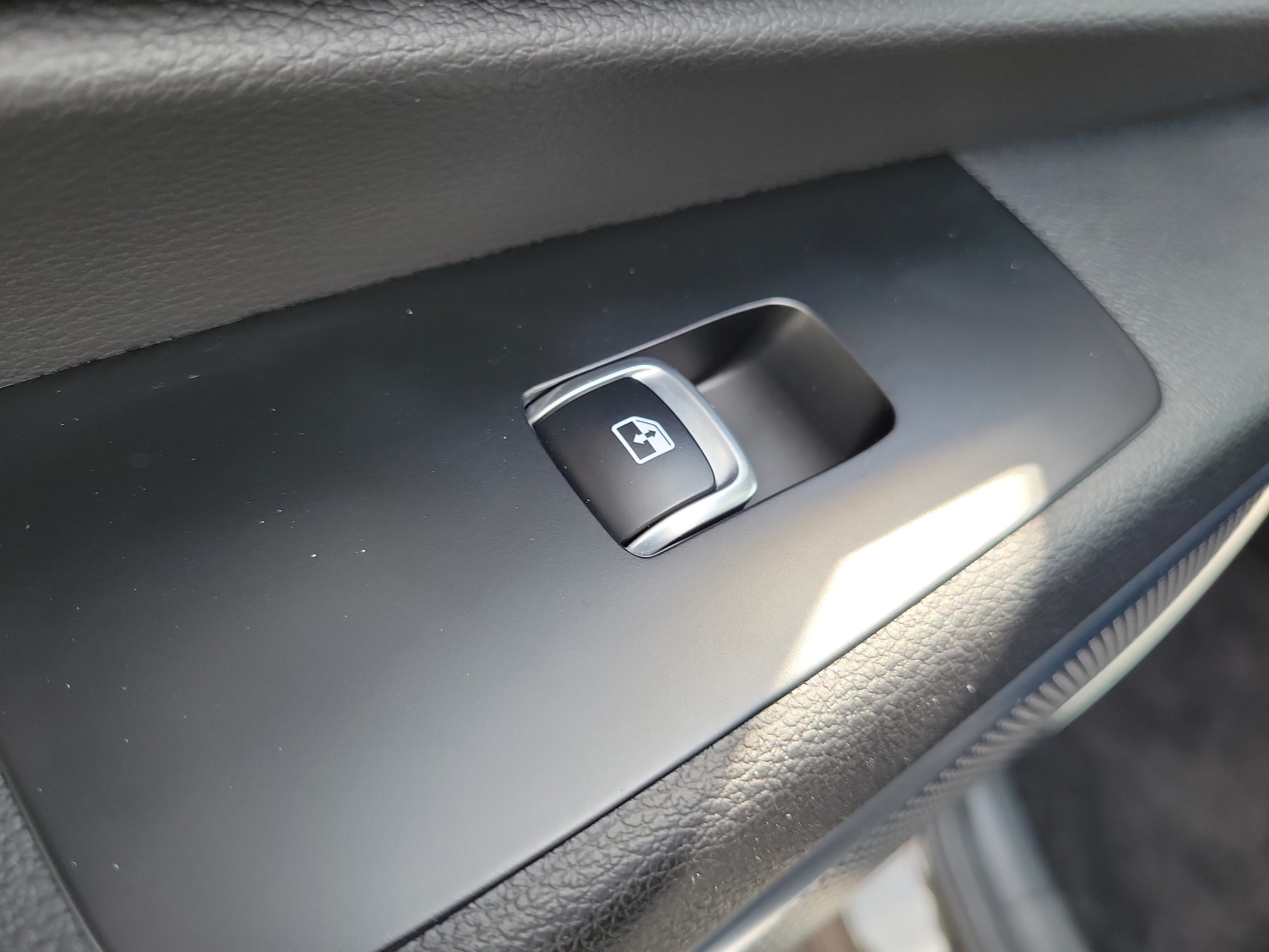 Used 2023 Kia Telluride AWD image 15