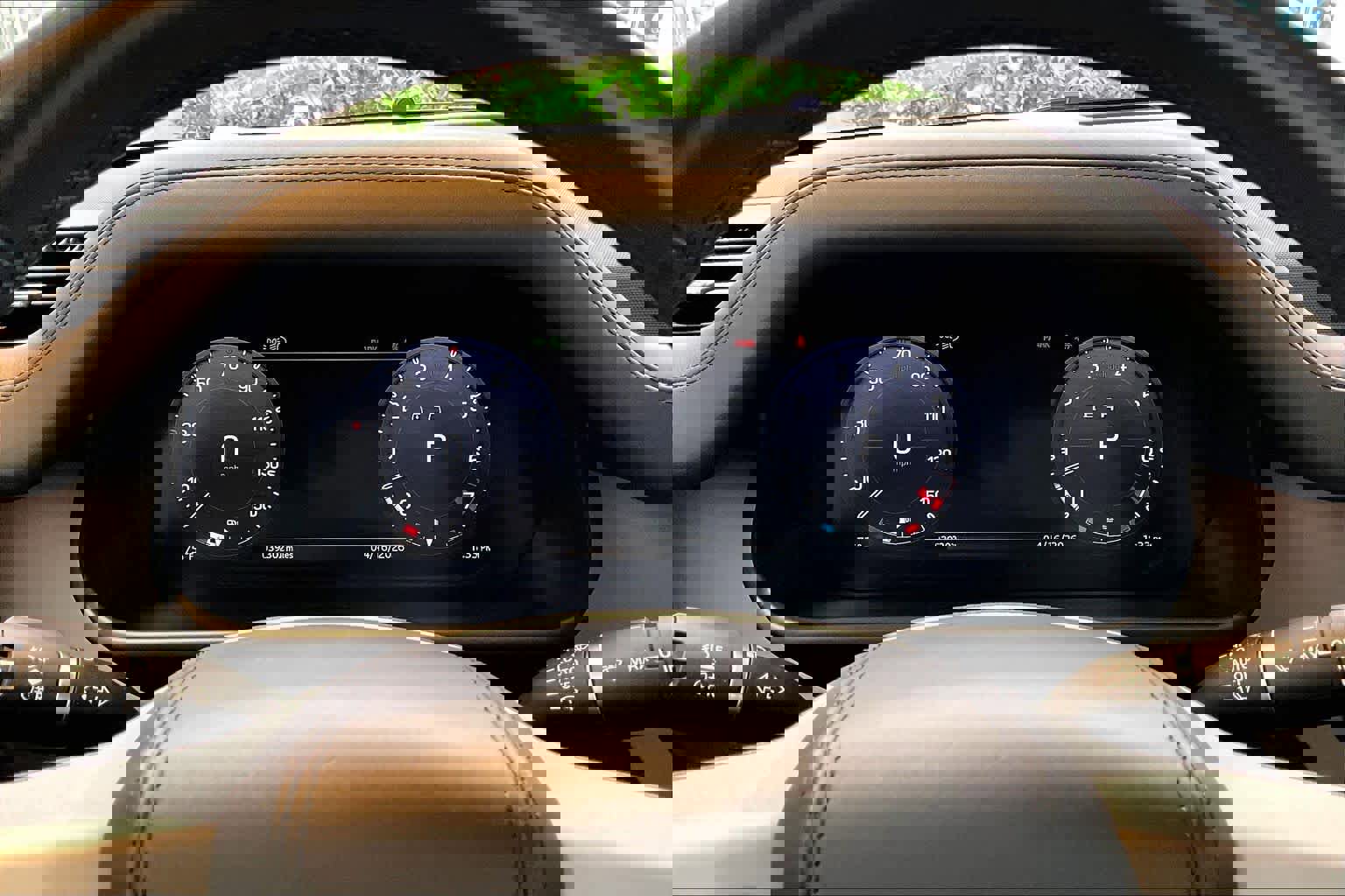 Used 2023 Land Rover Defender 130 First Edition AWD/4WD image 26