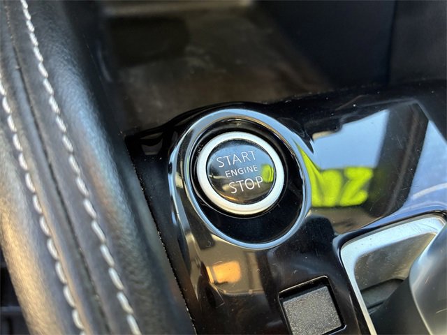 Used 2020 Nissan Kicks SR image 28