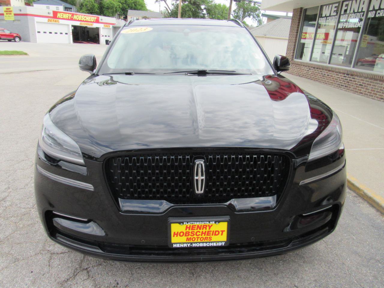 Used 2023 Lincoln Aviator Reserve w/ Equipment Group 201A AWD/4WD image 2